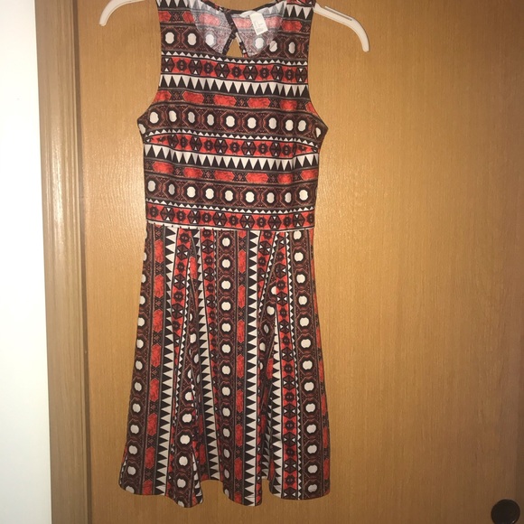 H&M geometric print dress - Picture 2 of 6